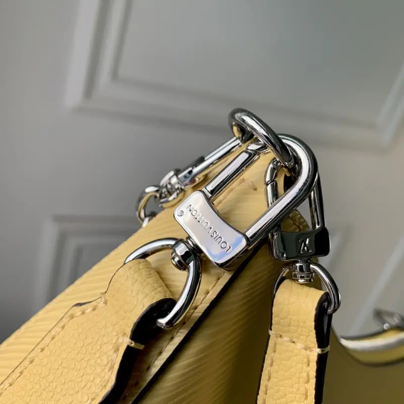 M22215 25x15x8cm High Quality Bags - Image 5