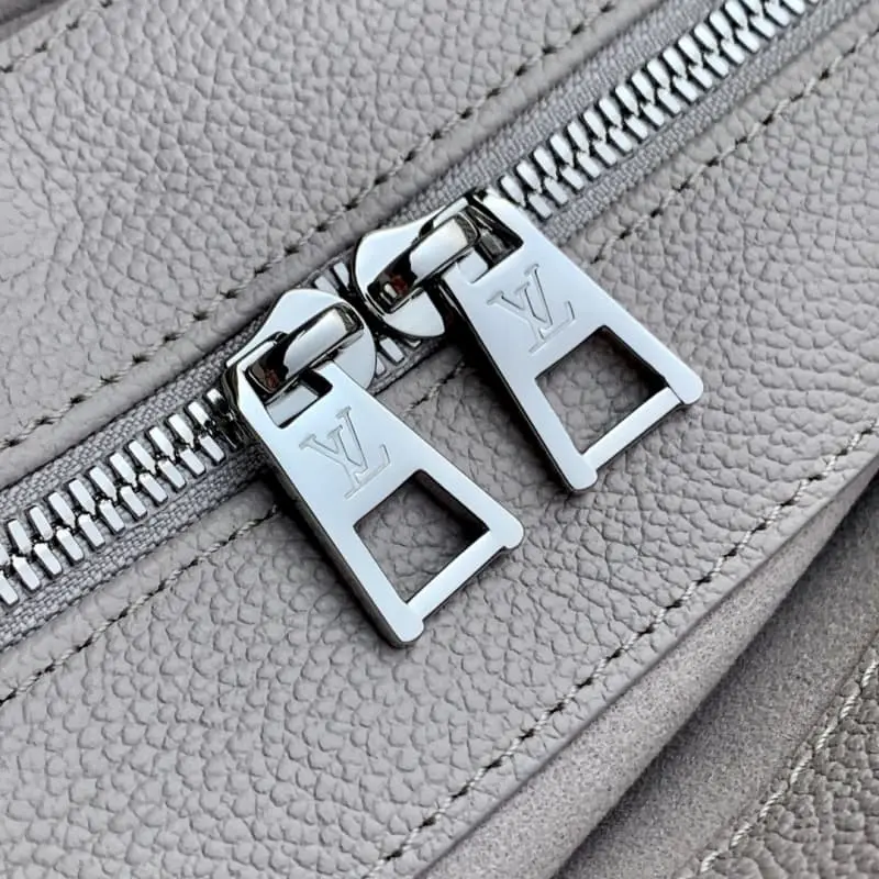 M14213 13x10x25cm High Quality Bags - Image 6