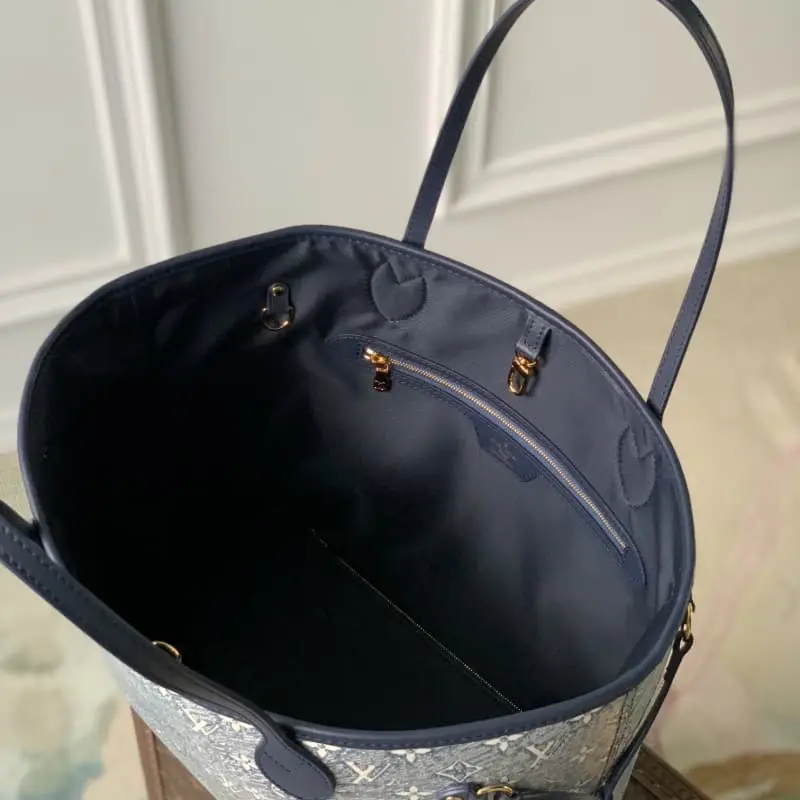 M22921 31x28x14cm High Quality Bags - Image 6