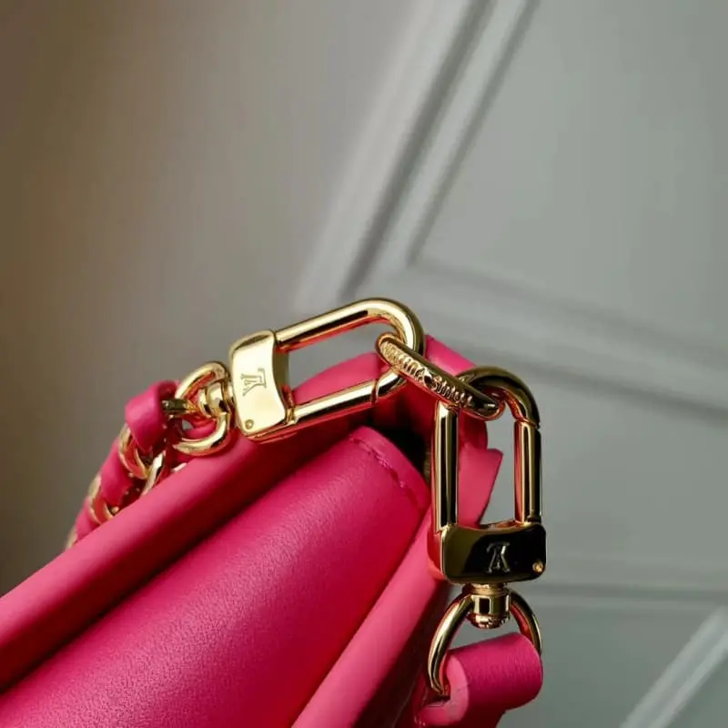 M82232 Rose Red 21.5x12.5x5cm High Quality Bags - Image 6