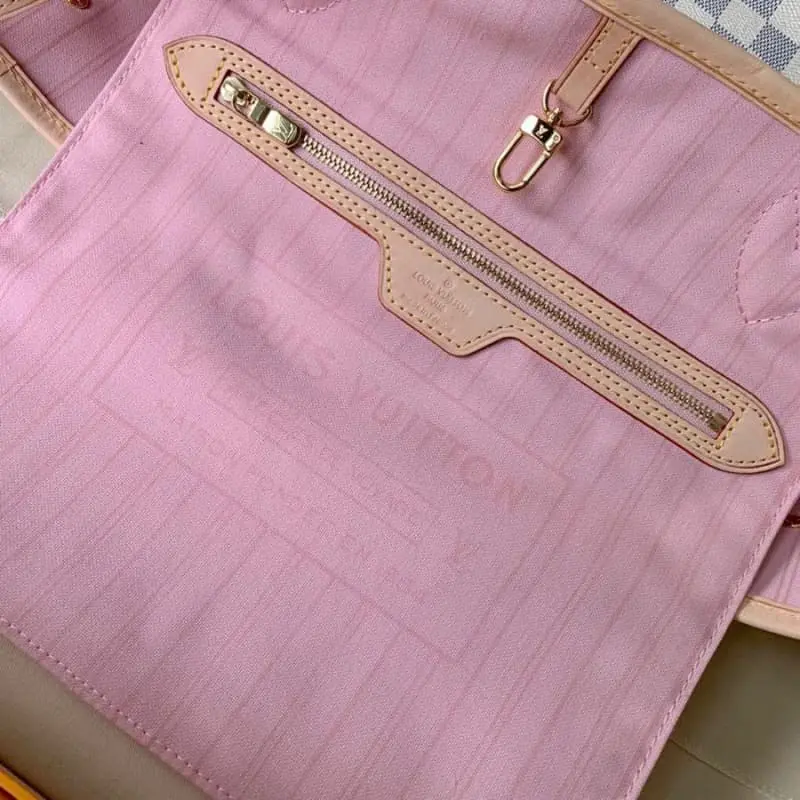 M41605 32x29x17cm High Quality Bags - Image 6