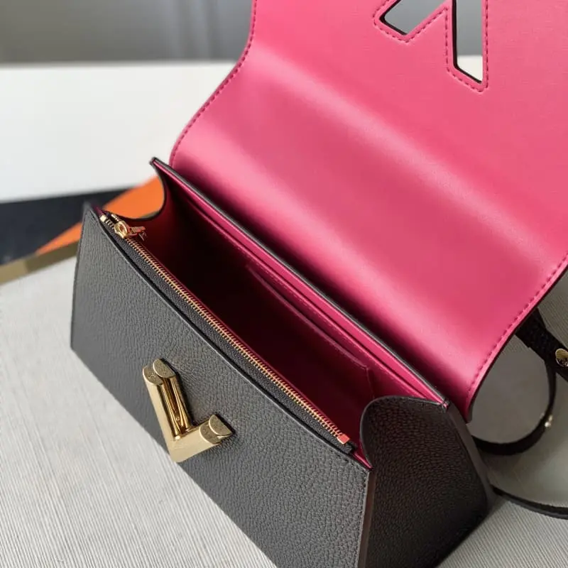 M57093 17x25x11cm High Quality Bags - Image 5