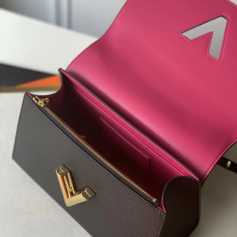 M57093 S1 17x25x11cm High Quality Bags - Image 5