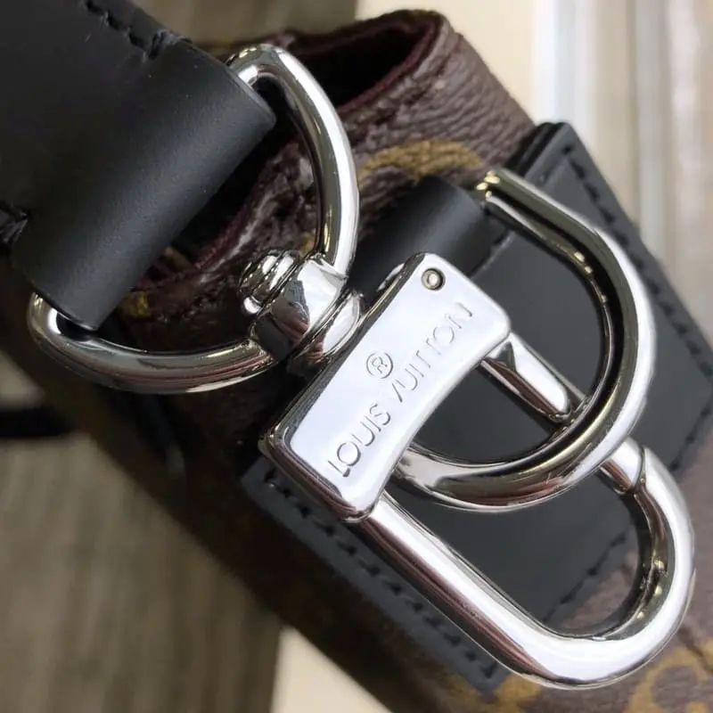 N61288 32x40x9cm High Quality Bags - Image 6