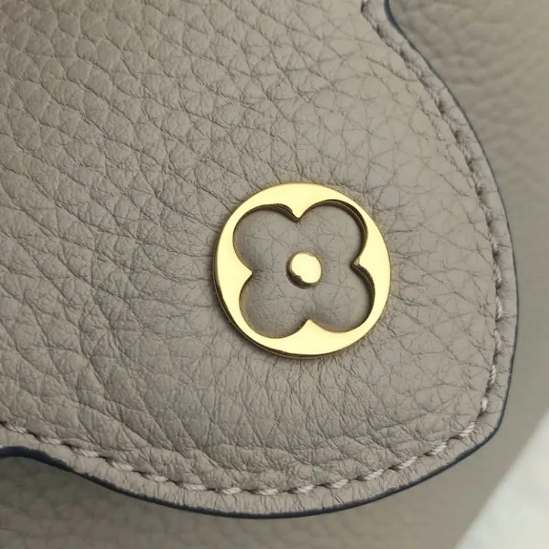 N92802 21x14x8cm High Quality Bags - Image 6