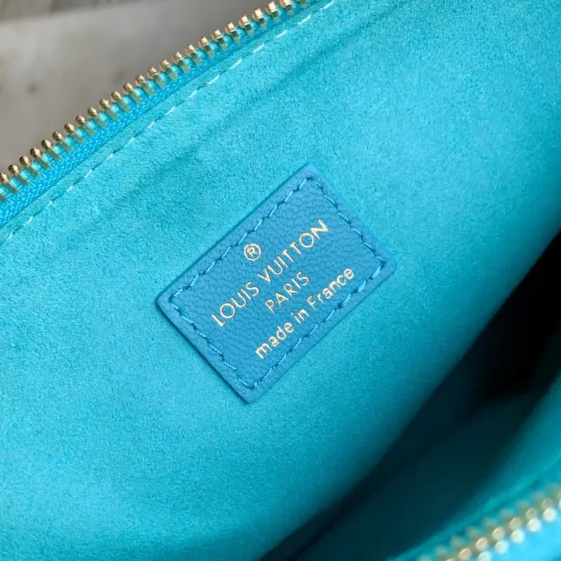 M20769 26x20x12cm High Quality Bags - Image 5