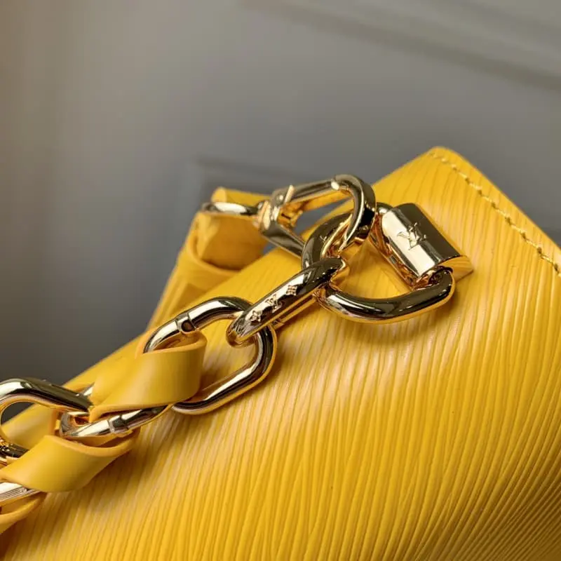 M59896 S2 23x17x9.5cm High Quality Bags - Image 5