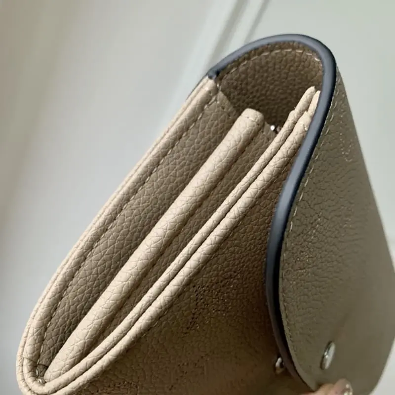 M60144 Apricot 19x12x2cm High Quality Bags - Image 6