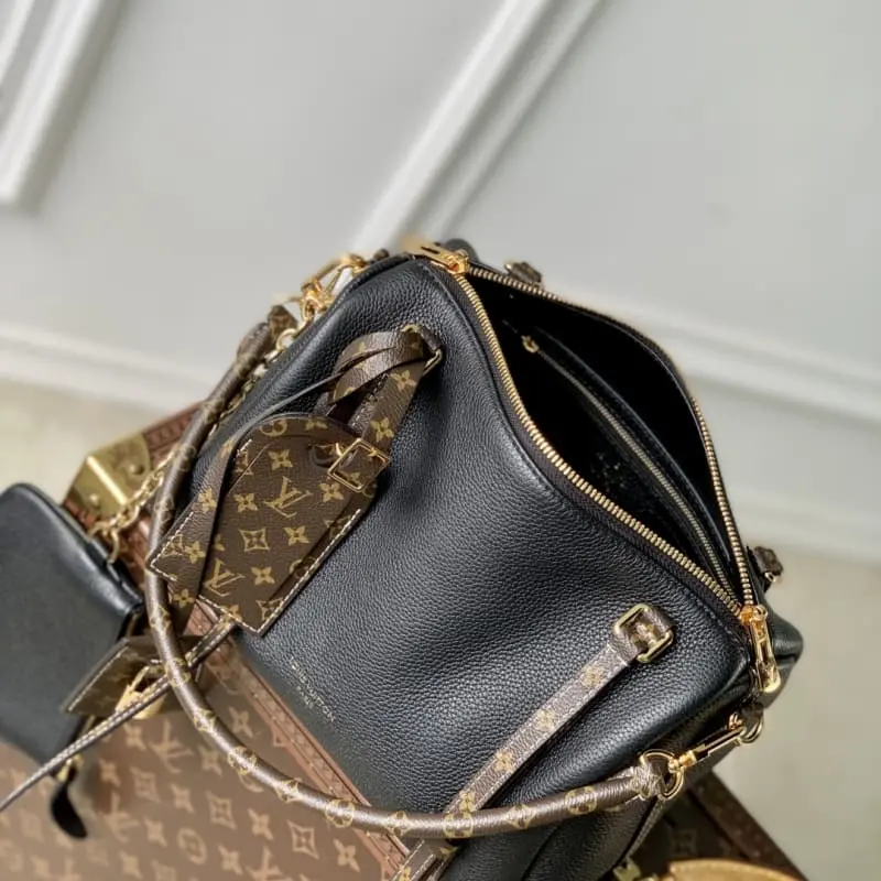 M13667 25x15x18cm High Quality Bags - Image 7