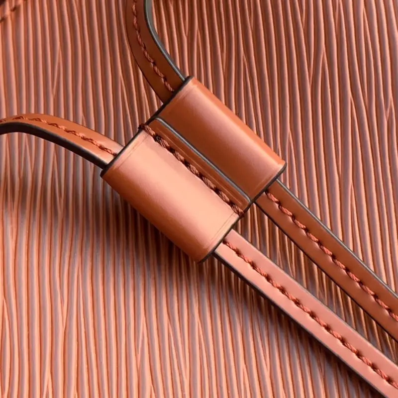 M24932 27x33x20cm High Quality Bags - Image 6