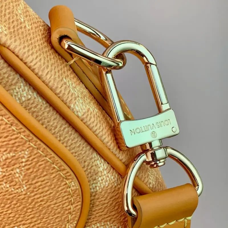 M12694 17x7x20cm High Quality Bags - Image 6