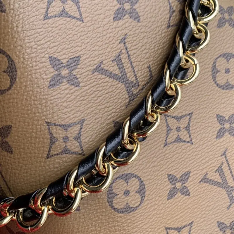 M13324 23x9x23cm High Quality Bags - Image 6