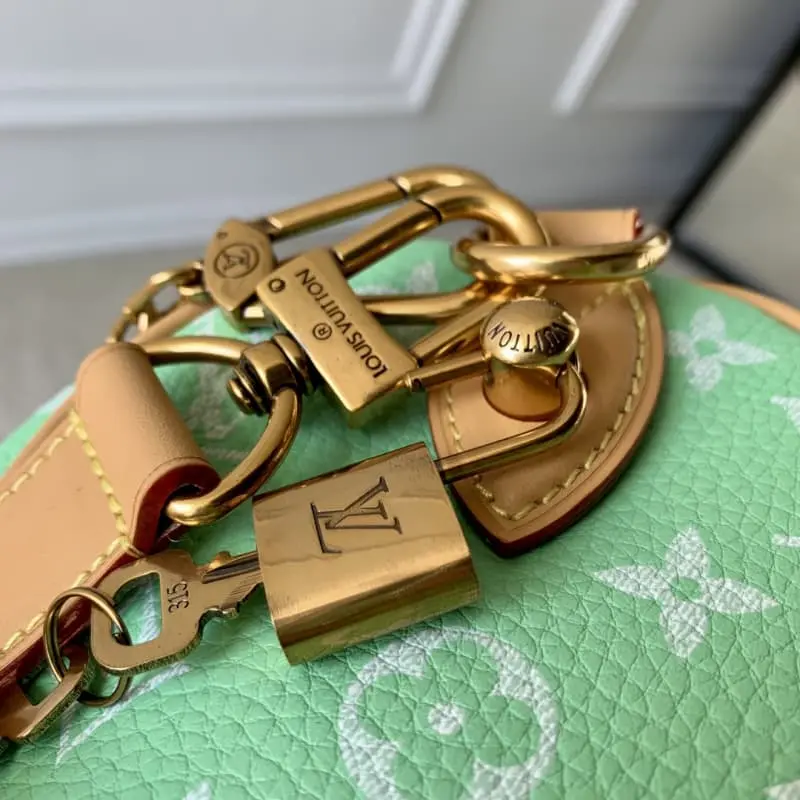 M24423 Fruit Green 25x15x15cm High Quality Bags - Image 7