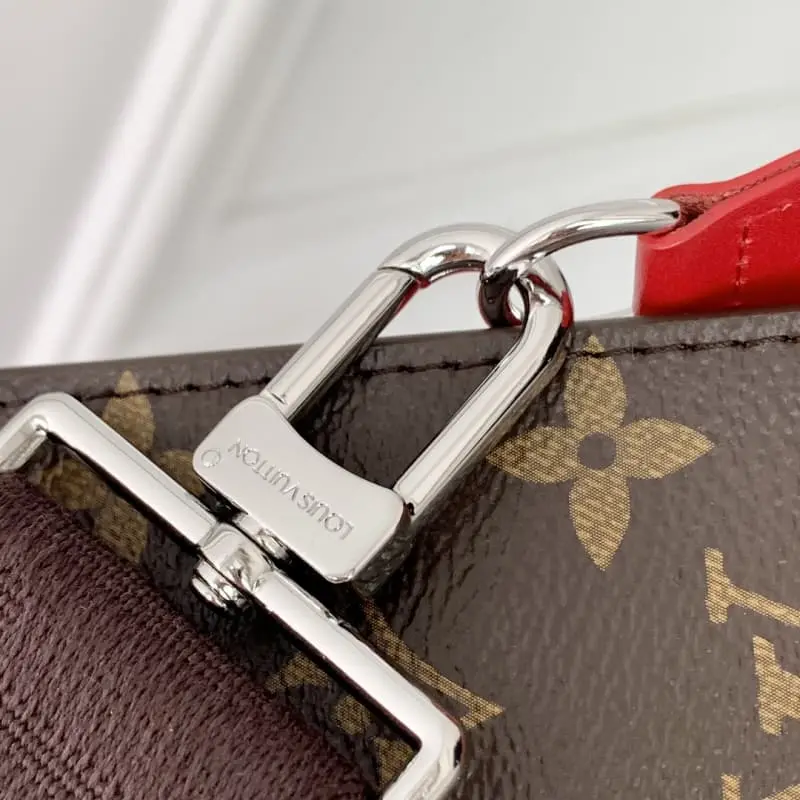 M81124 Red 18.5x11x6.5cm High Quality Bags - Image 6