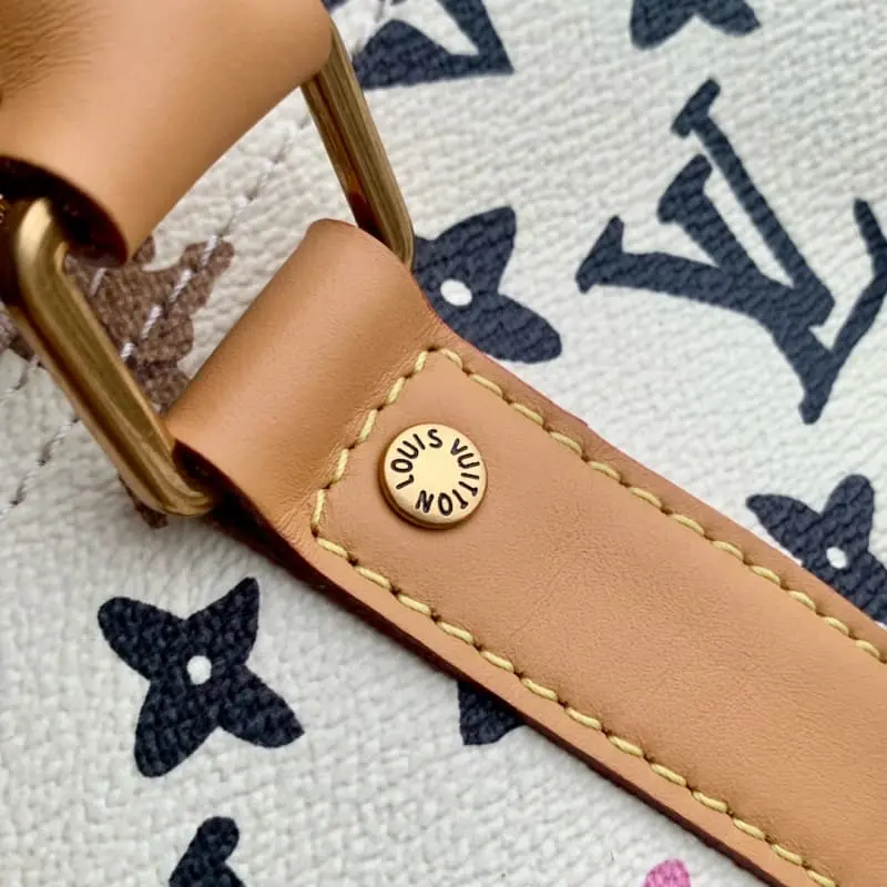 M24849 S1 25x15x11cm High Quality Bags - Image 6