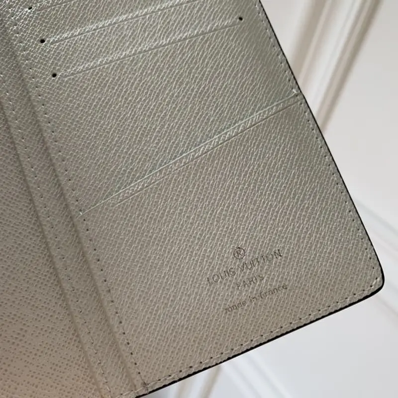 M30889 White 10x19x2cm High Quality Bags - Image 5