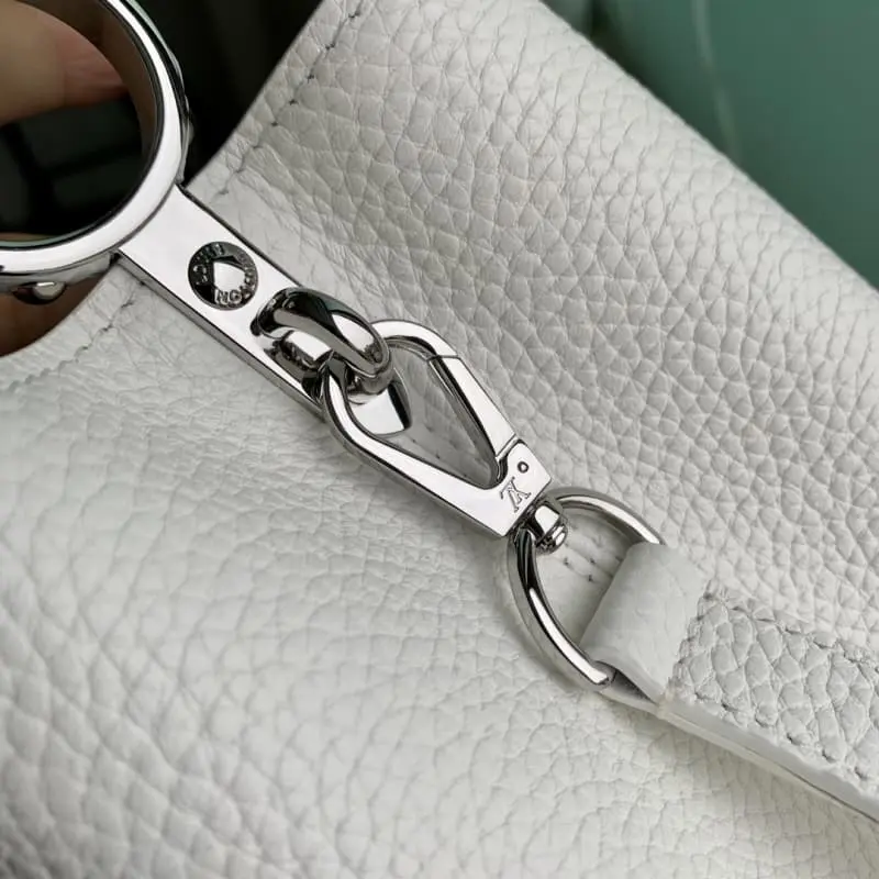 M81409 White 27x18x9cm High Quality Bags - Image 6