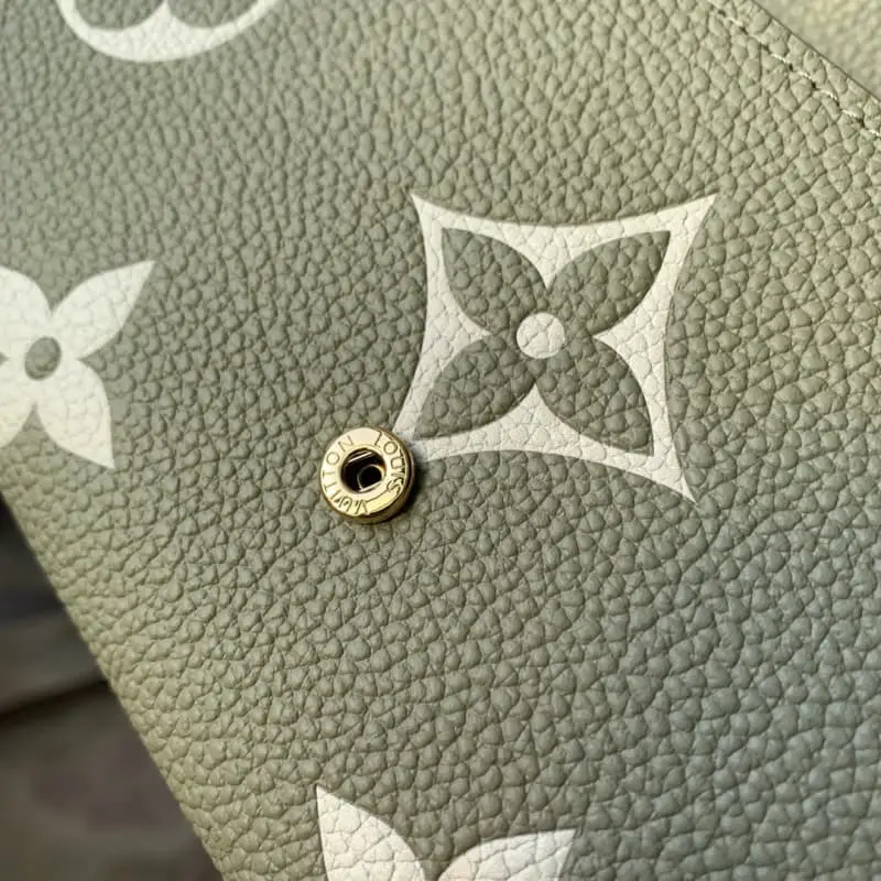 M82516 Grass Green (Silk Screen) 19x10.5x2cm High Quality Bags - Image 6