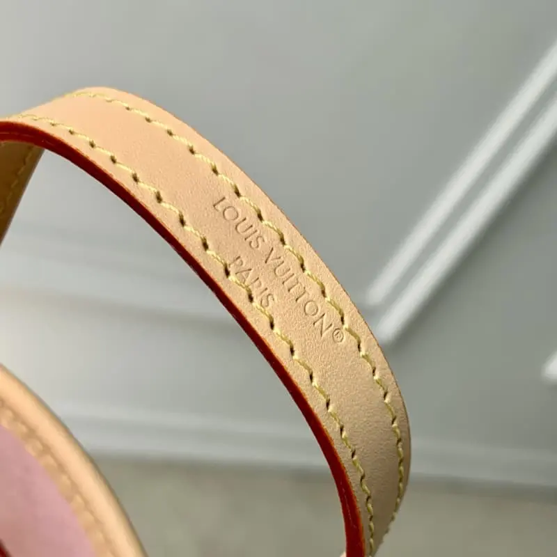 M13417 17x9x13cm High Quality Bags - Image 6