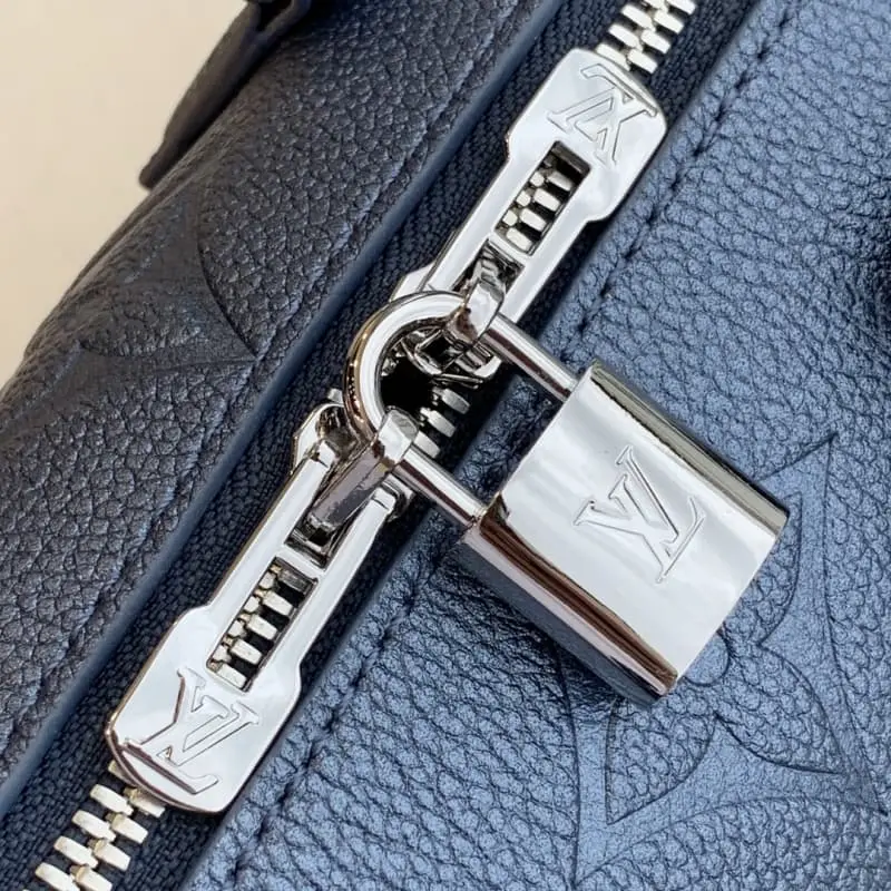 M58958 20.5x13.5x12cm High Quality Bags - Image 5