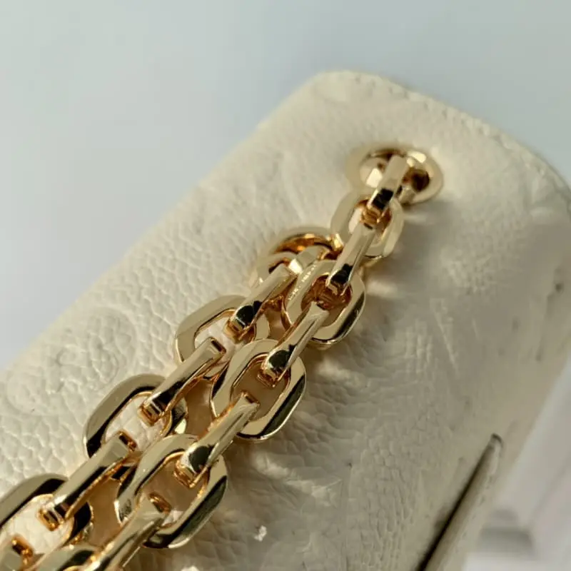 M46200 24.5x15x6.5cm High Quality Bags - Image 6