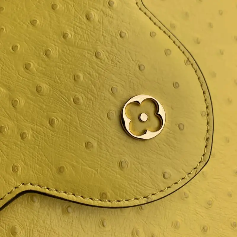 M93483 S2 31.5x20x11cm High Quality Bags - Image 6