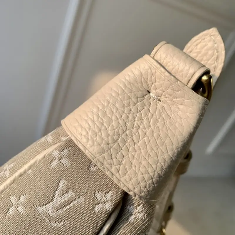 M95225 White 19x30x10cm High Quality Bags - Image 6