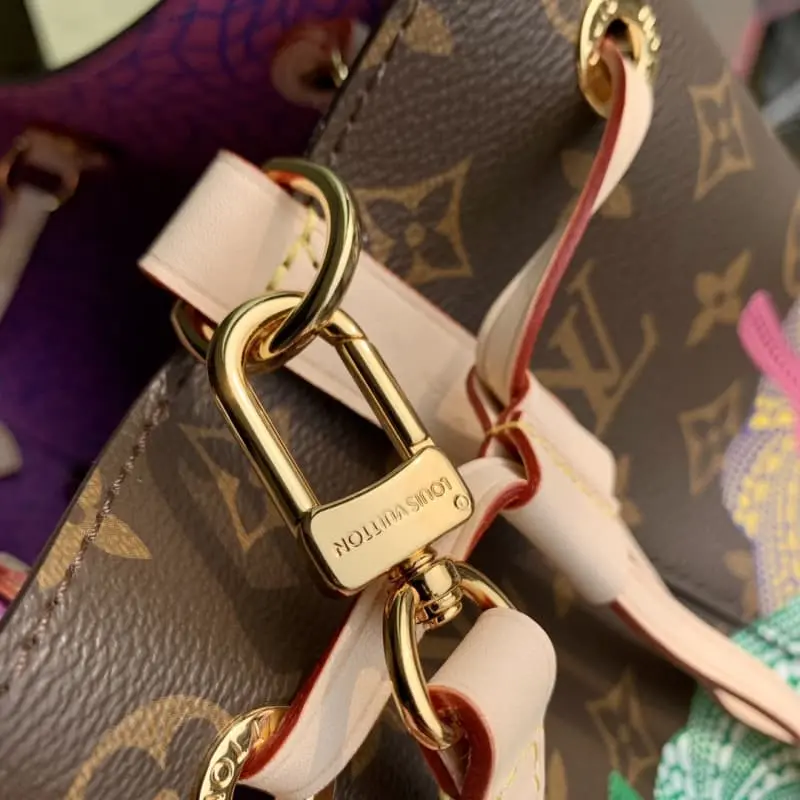 M46473 26x22x27cm High Quality Bags - Image 6