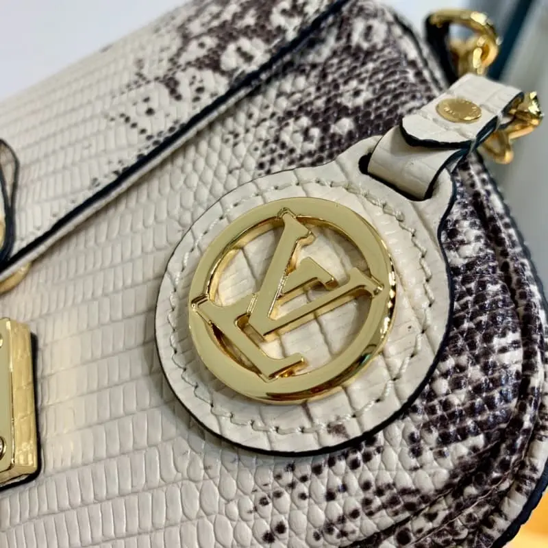 M20393 24x15x6cm High Quality Bags - Image 5