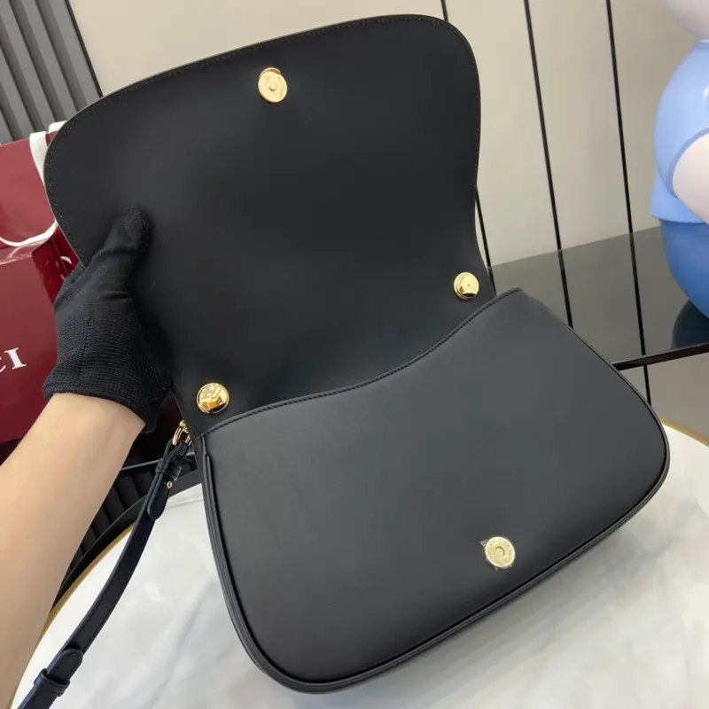 815719 CM 3 High-Quality Bags - Image 8