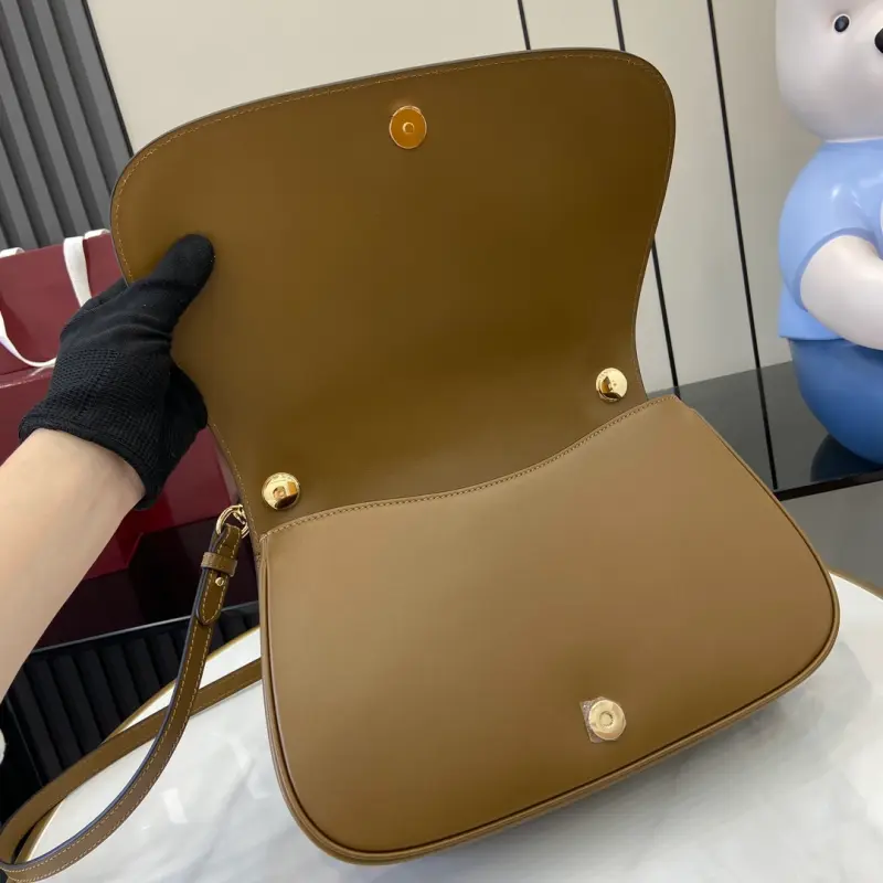 815719 CM 1 High-Quality Bags - Image 8