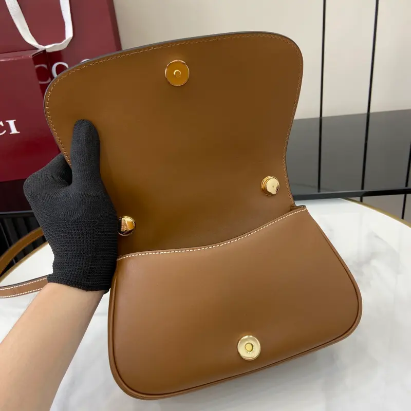 815700 CM 1 High-Quality Bags - Image 7