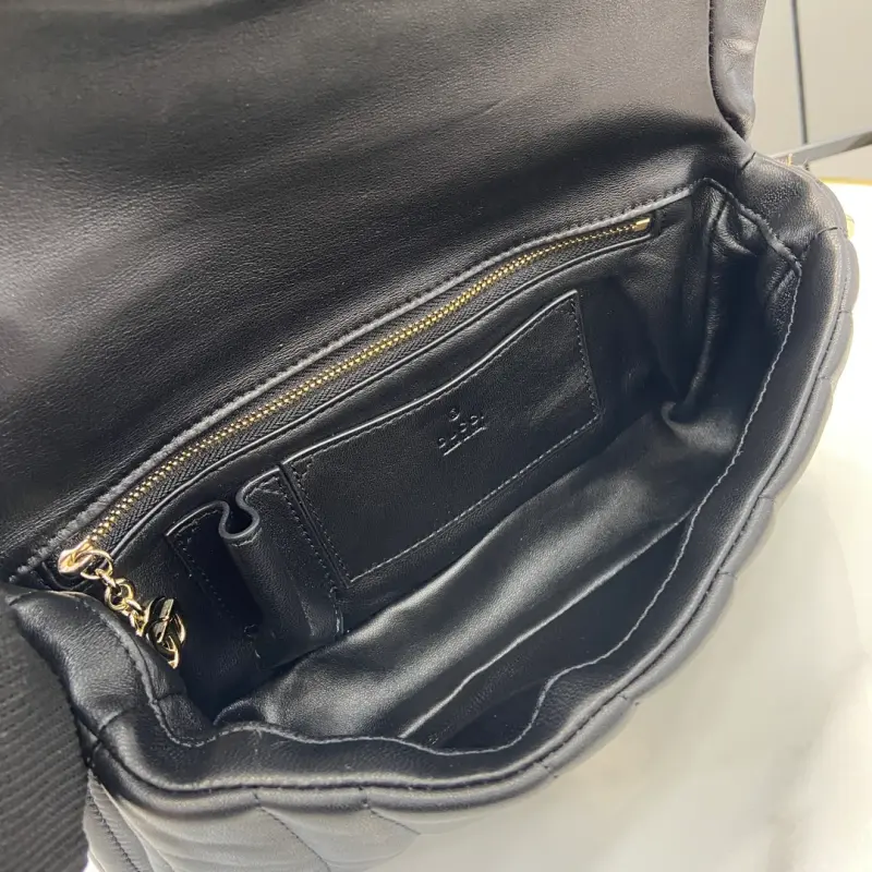 806016 CM 4 High-Quality Bags - Image 8