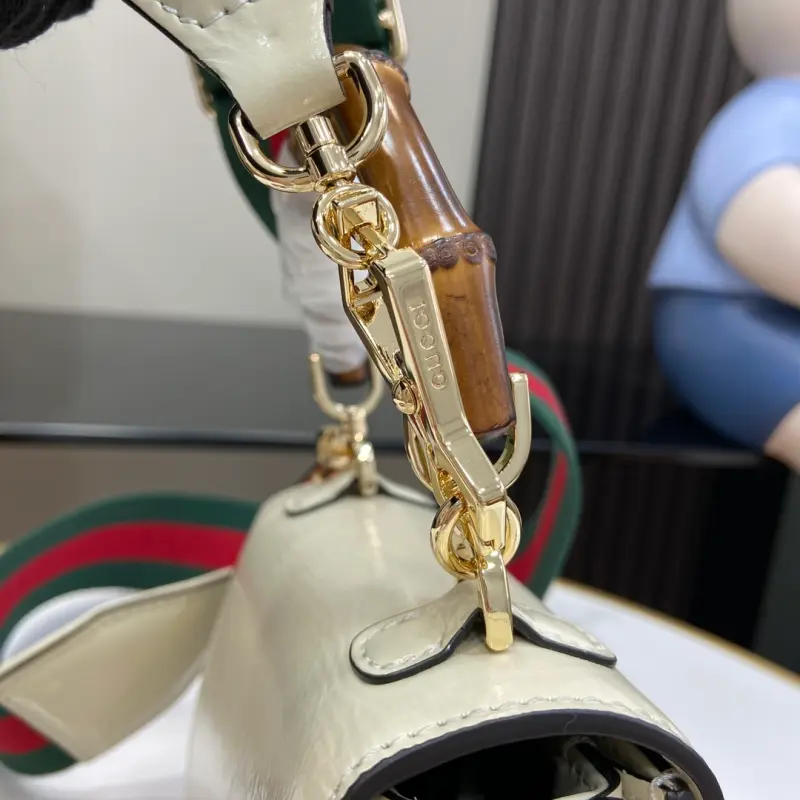 786482 CM 7 High-Quality Bags - Image 6