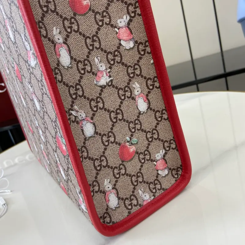 605614 CM 3 High-Quality Bags - Image 6