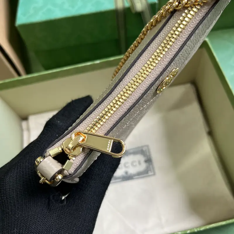 764960 CM 4 High-Quality Bags - Image 6