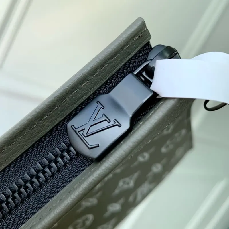 M61692 Elegant Green 26x20cm High Quality Bags - Image 6