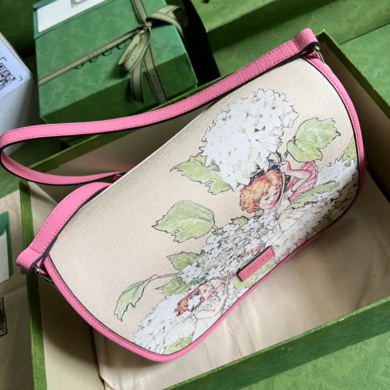 664143 CM 4 High-Quality Bags - Image 6