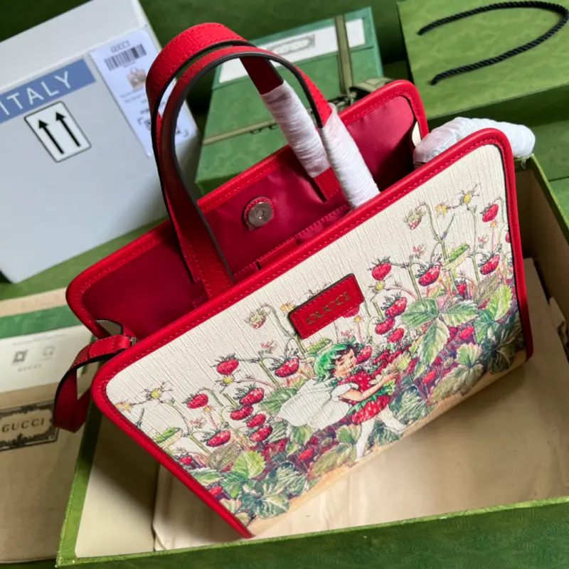 630542 CM 1 High-Quality Bags - Image 6