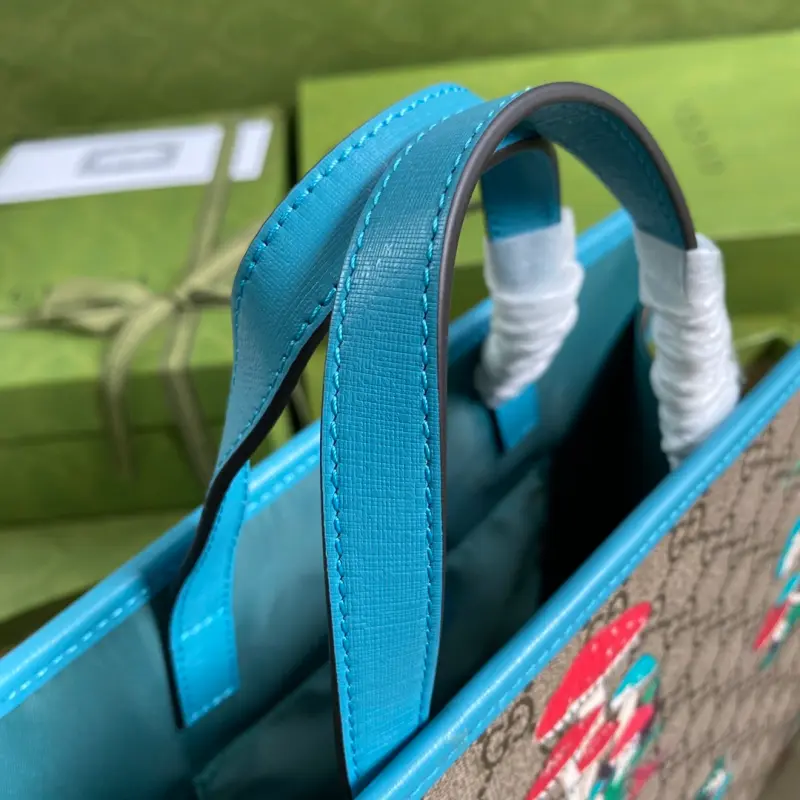 605614 CM 3 High-Quality Bags - Image 6