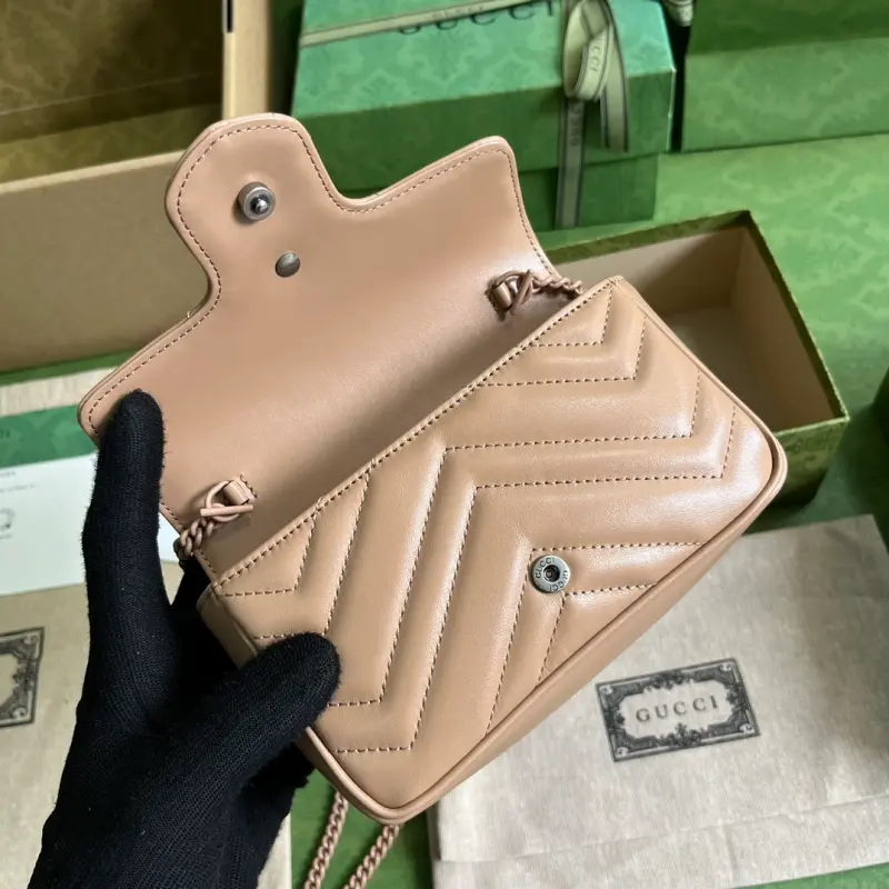 476433 CM 3 High-Quality Bags - Image 6