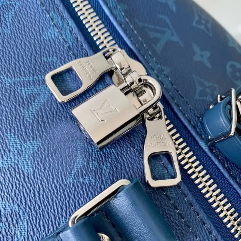 M11558 31x26x55cm High Quality Bags - Image 6