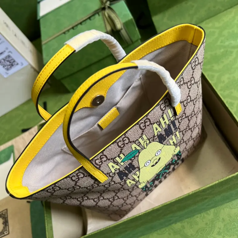 410812 CM 9 High-Quality Bags - Image 6