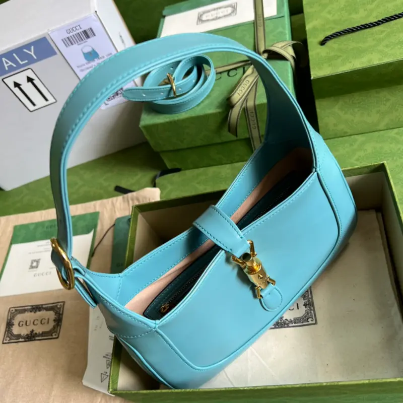 636709 CM 7 High-Quality Bags - Image 6