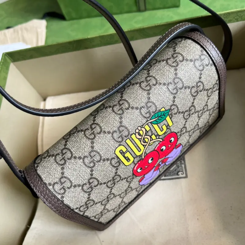 700733 CM 1 High-Quality Bags - Image 6