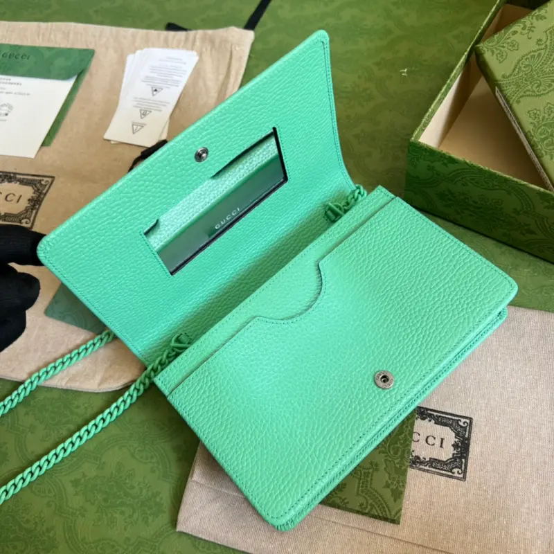 497985 CM 4 High-Quality Bags - Image 6