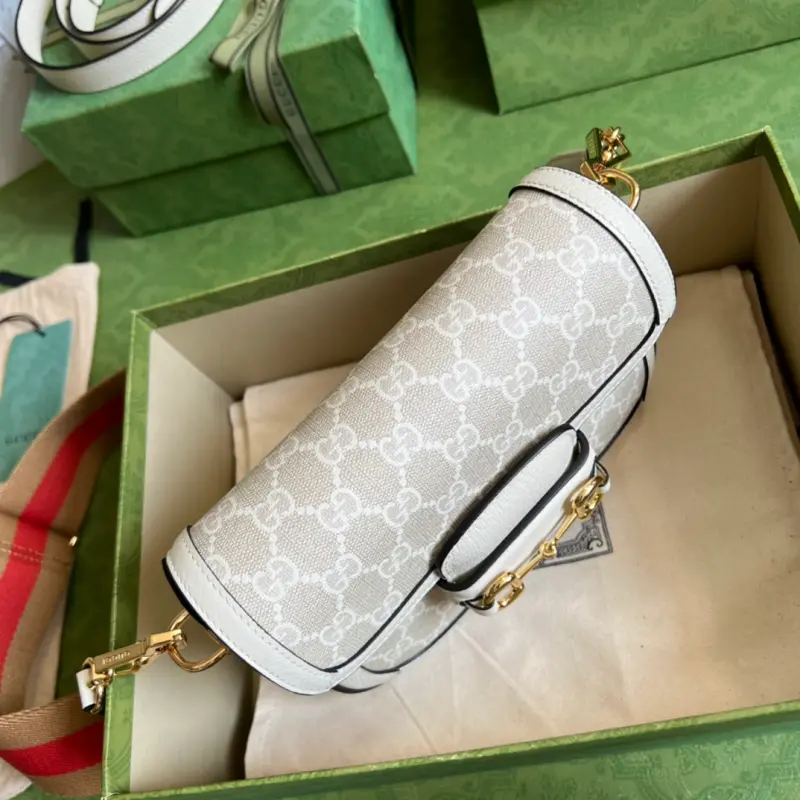 658574 CM 4 High-Quality Bags - Image 6