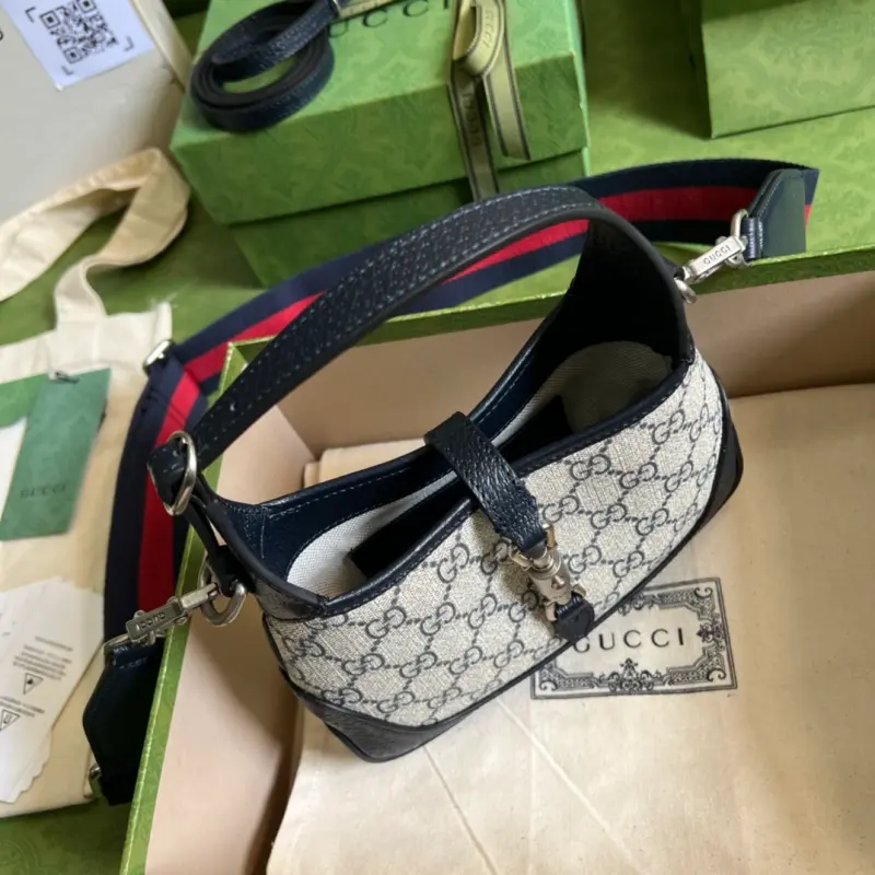 685127 CM 1 High-Quality Bags - Image 6