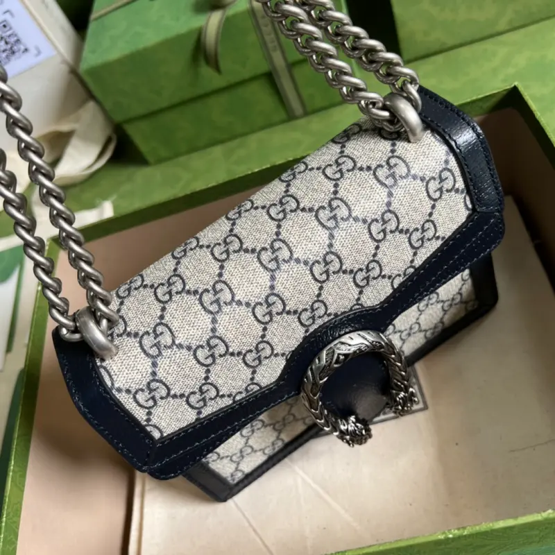 421970 CM 3 High-Quality Bags - Image 6