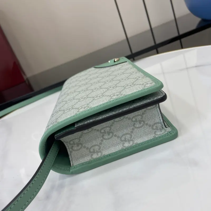 820688 CM 3 High-Quality Bags - Image 6